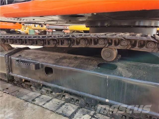 Hitachi EX 120 Crawler excavators