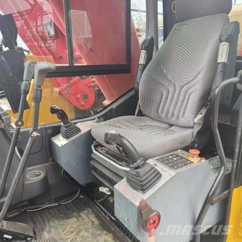 Sany SCC1000A Track mounted cranes