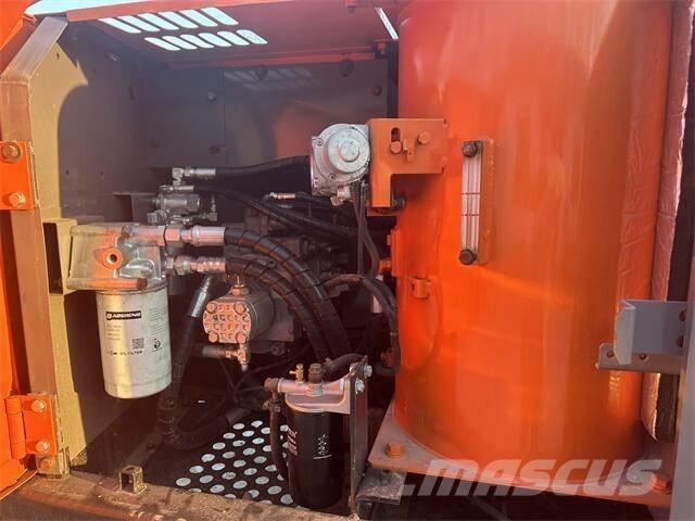 Hitachi ZX120 Crawler excavators