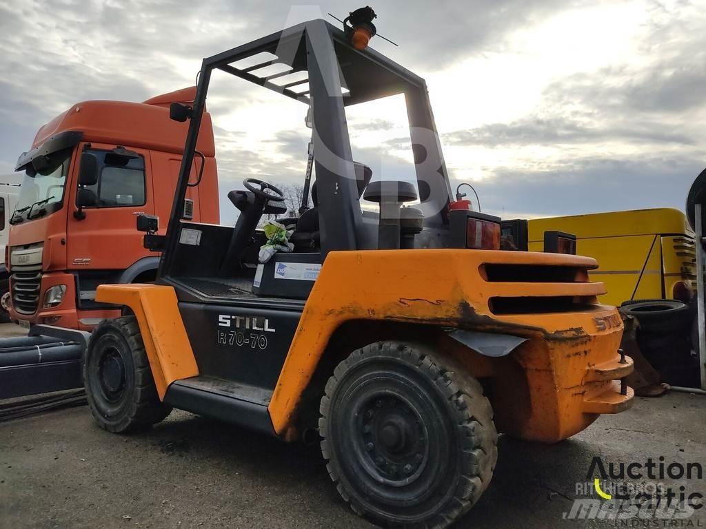 Still R70-70 Diesel trucks