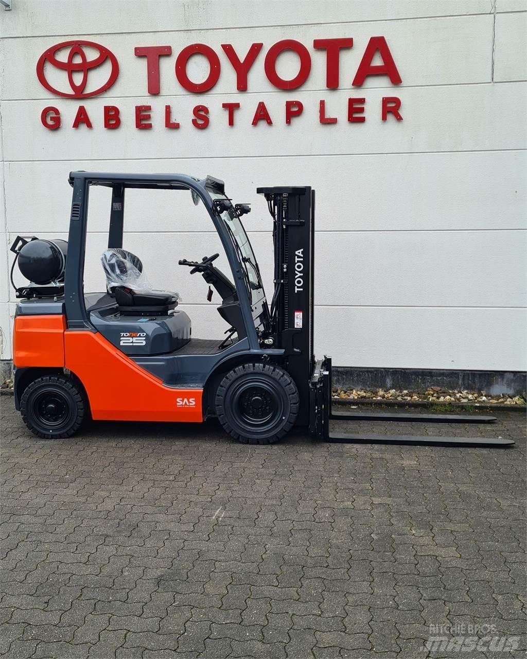 Toyota 02-8FGF25 LPG trucks