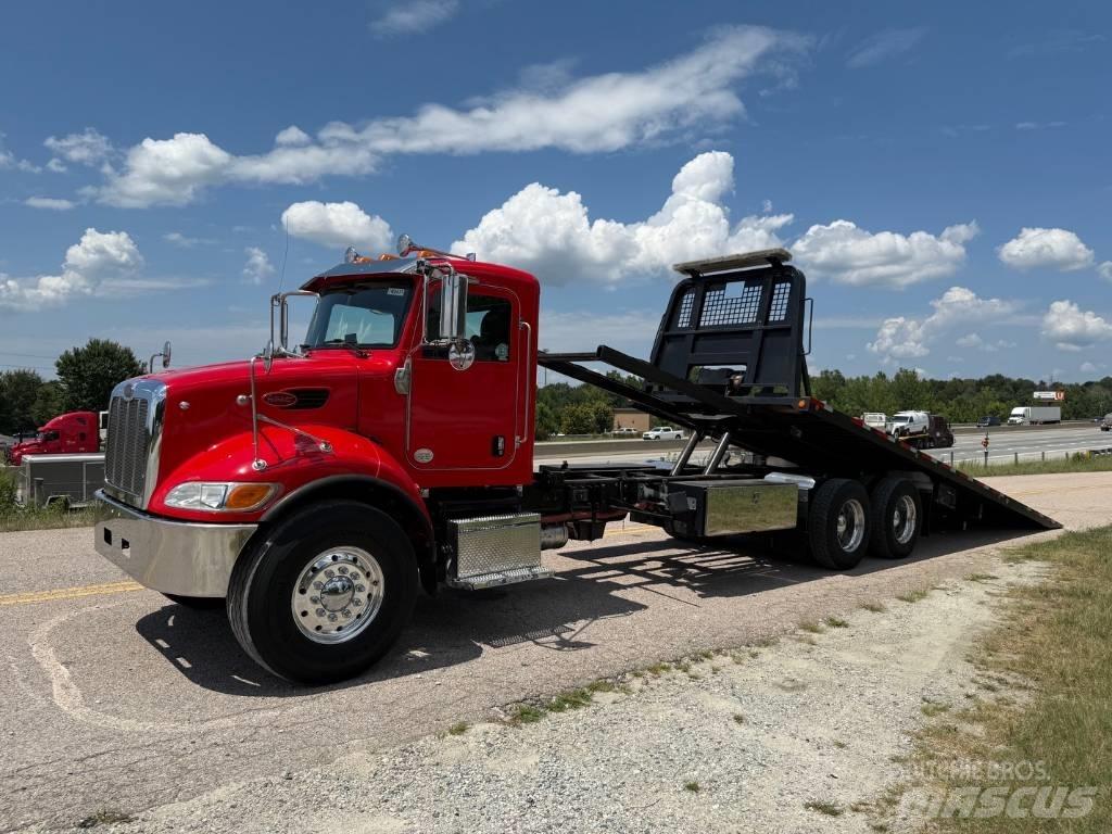 Peterbilt 348 Recovery vehicles
