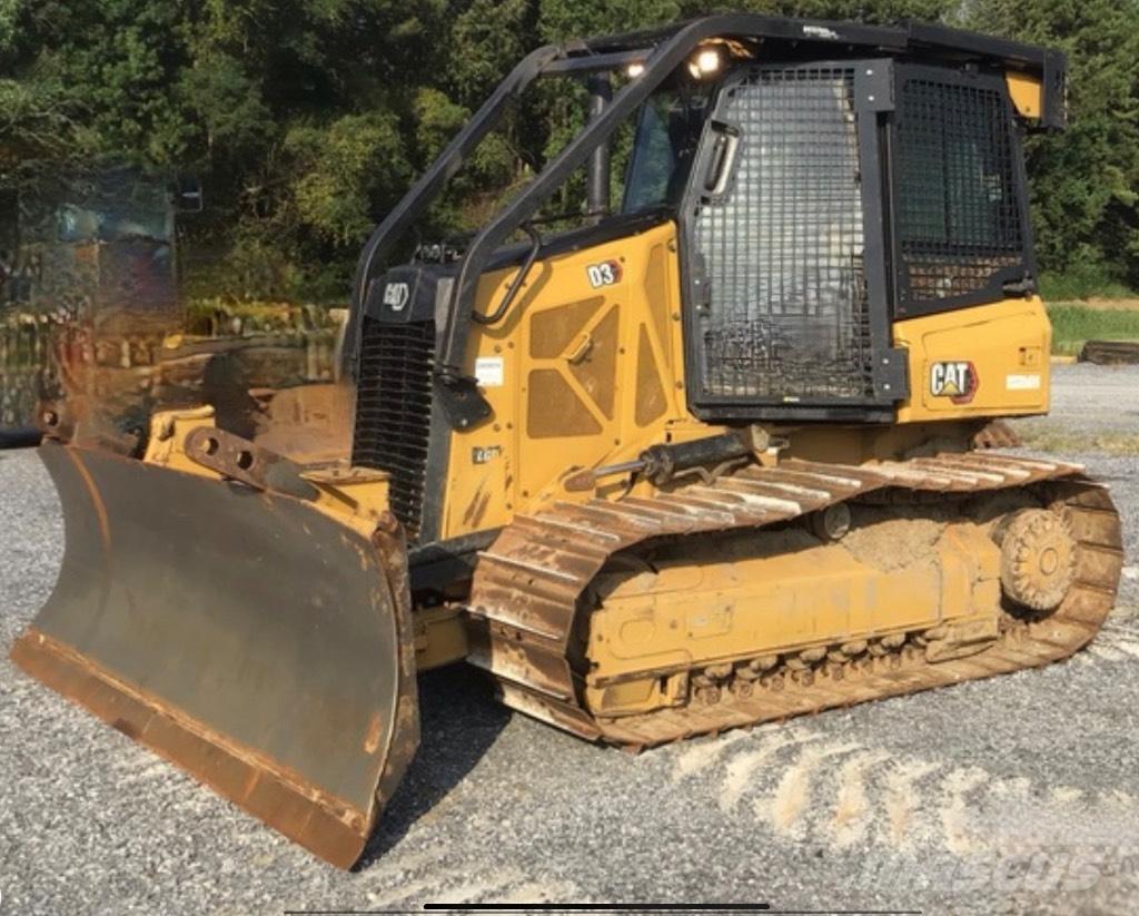 CAT D 3 Crawler dozers