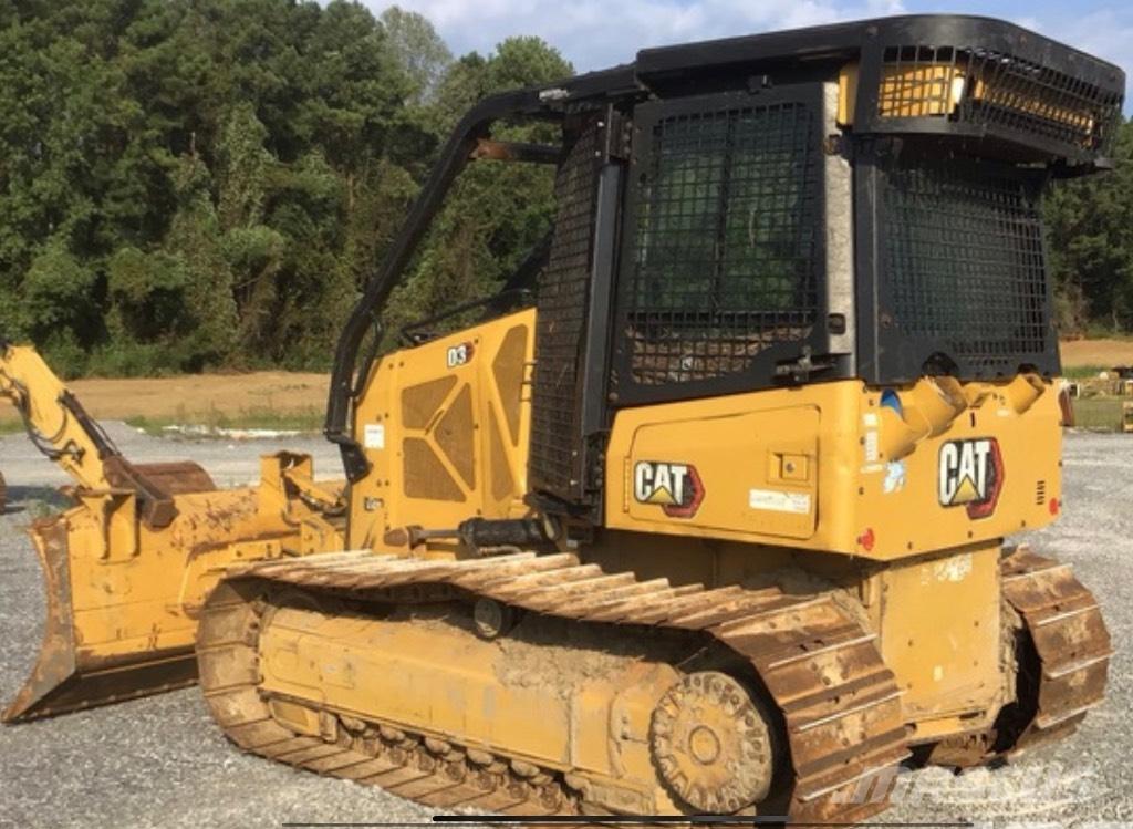 CAT D 3 Crawler dozers