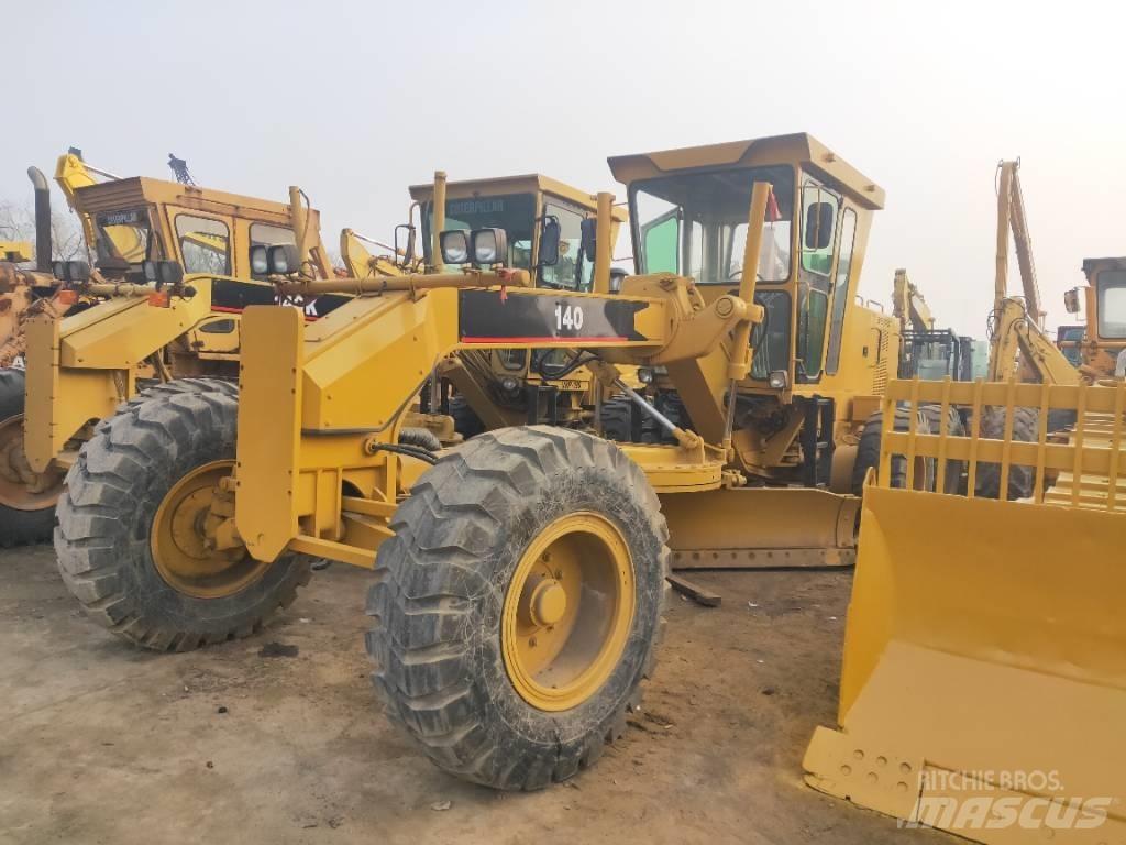 CAT 140K Graders