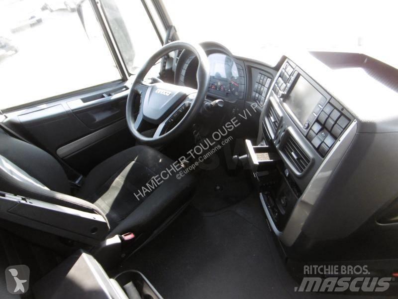 Iveco NP460 Prime Movers