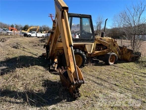 CASE 580C Backhoe