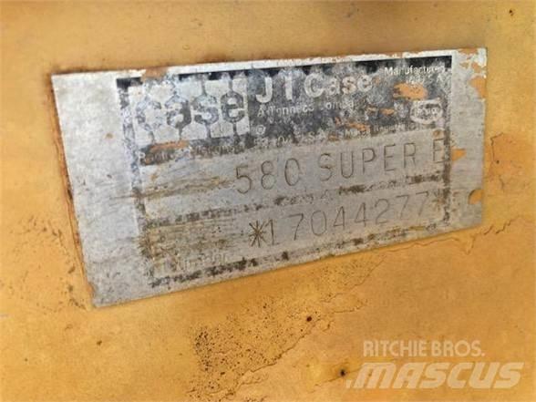 CASE 580E Backhoe