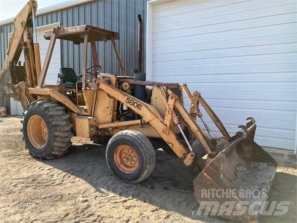 CASE 580E Backhoe
