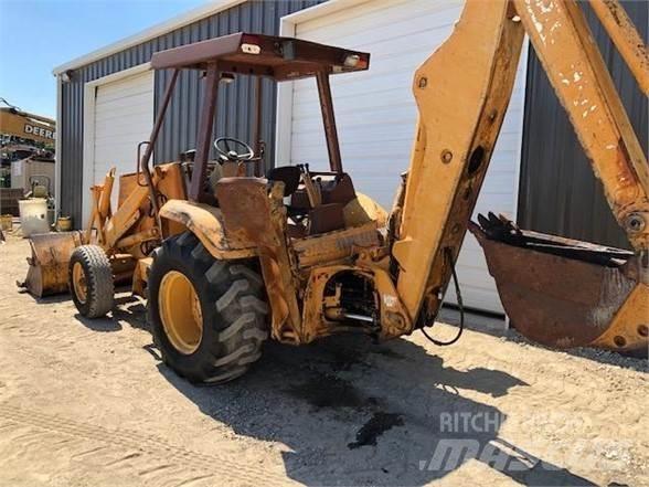 CASE 580K Backhoe