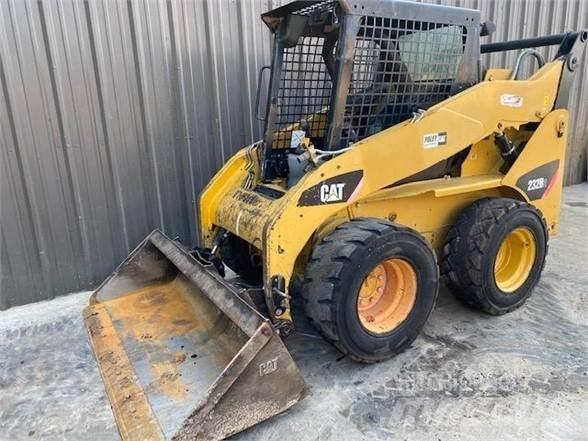 CAT 232B2 Skid steer loaders