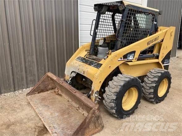 CAT 236B Skid steer loaders