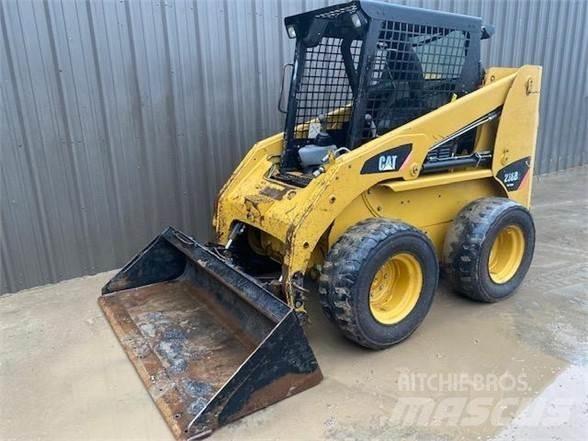 CAT 236B2 Skid steer loaders