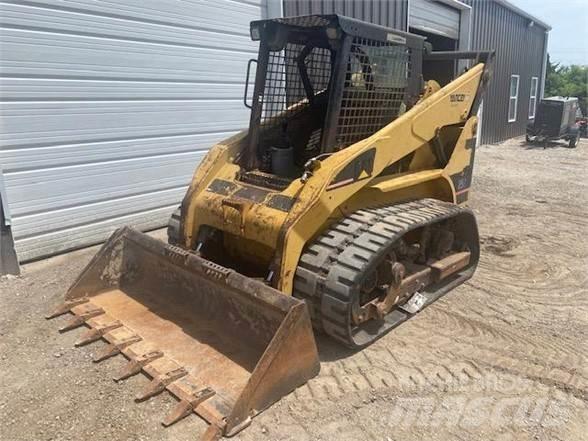 CAT 252 Skid steer loaders