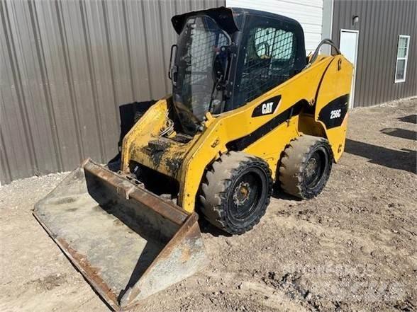 CAT 256C Skid steer loaders