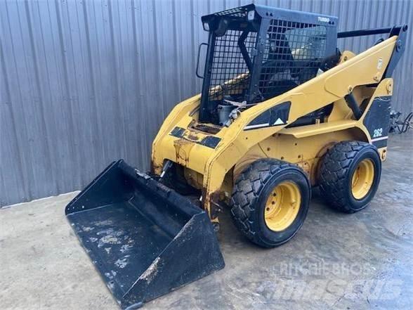 CAT 262 Skid steer loaders