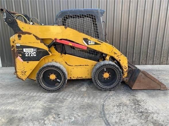 CAT 272C Skid steer loaders