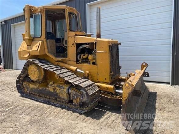 CAT D4H Crawler dozers