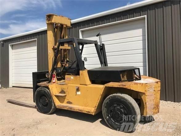 CAT V225B Diesel trucks