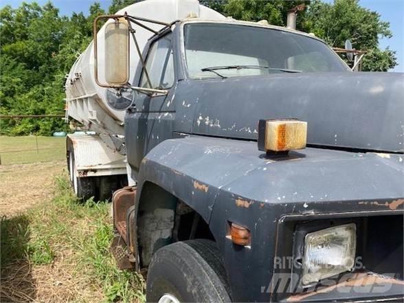 Ford F800 Tanker trucks