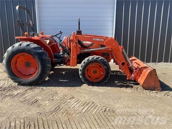 Kubota M4700 Tractors