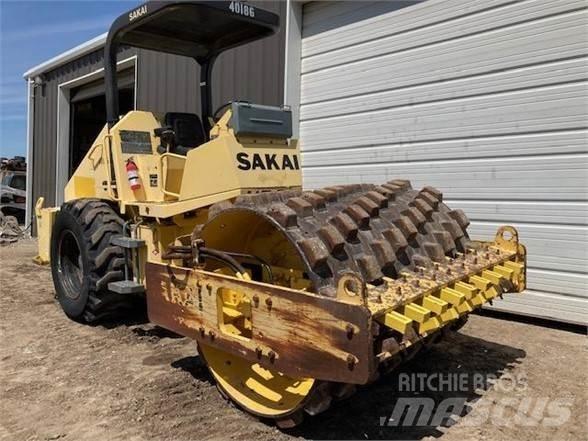 Sakai SV410 Single drum rollers