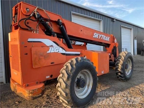 SkyTrak 6042 Telescopic handlers