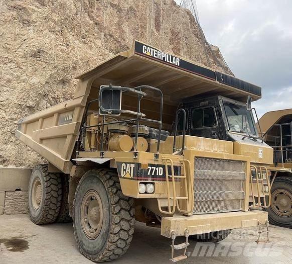 CAT 771D Site dumpers