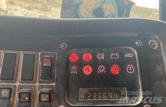 CAT 771D Site dumpers