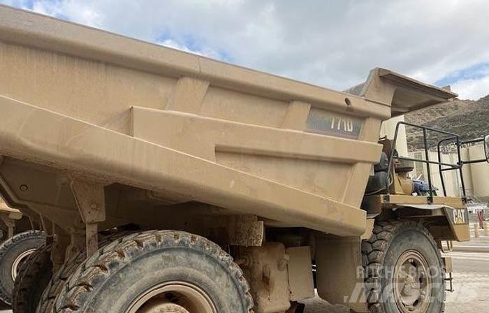 CAT 771D Site dumpers