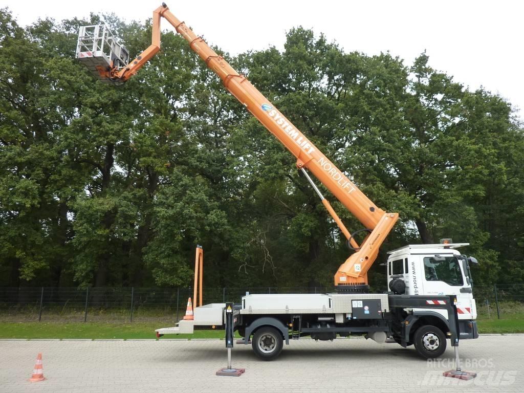 Ruthmann T 330 Truck mounted platforms