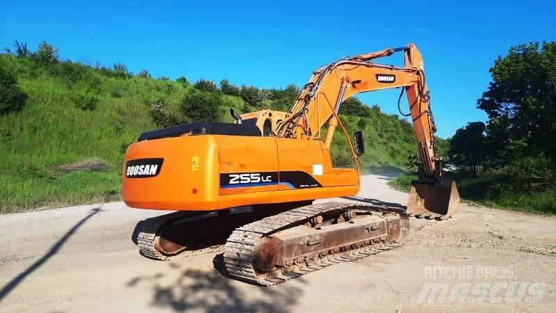 Daewoo S255 LC Crawler excavators