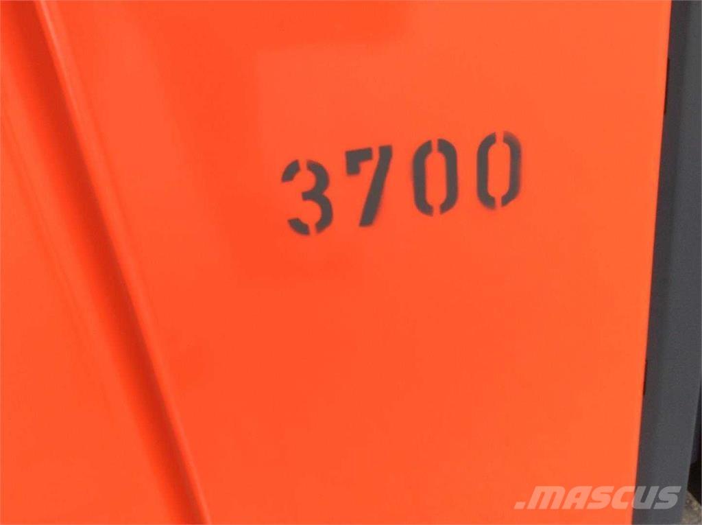 Linde L14 Self propelled stackers