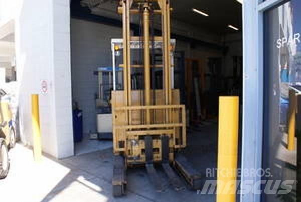 TCM FRHB20 Reach truck