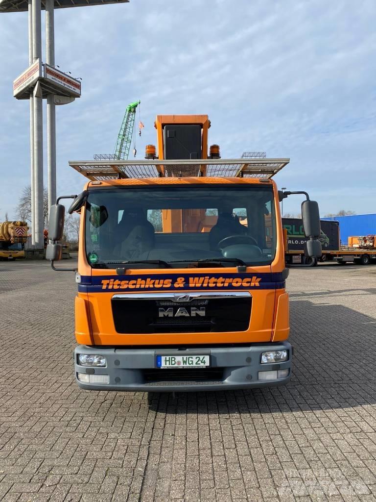 Ruthmann T 330 Truck mounted platforms