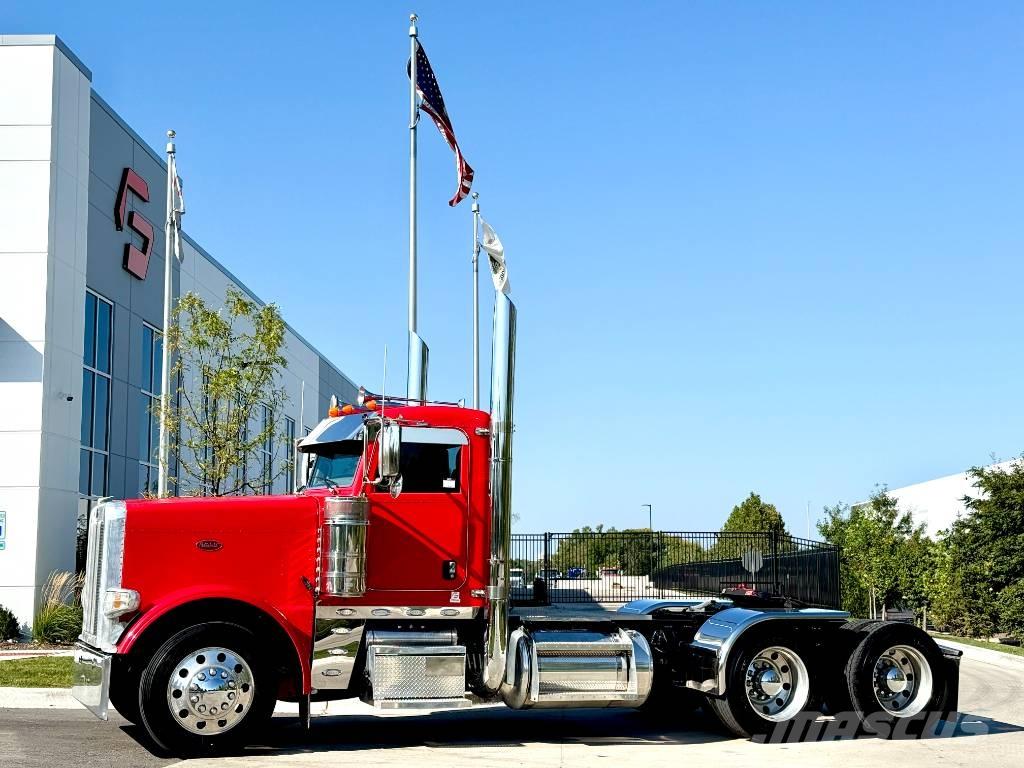 Peterbilt 389 Prime Movers