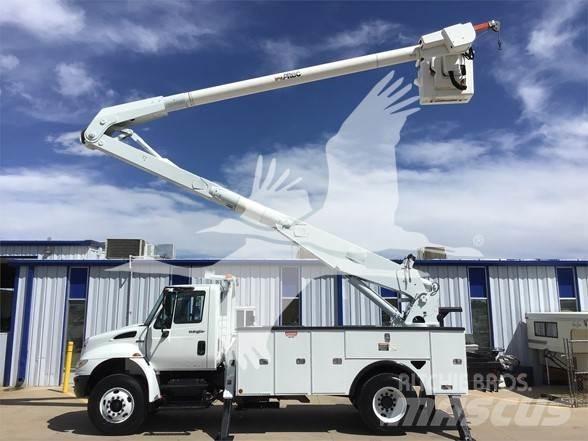 Altec AA755L Truck mounted platforms