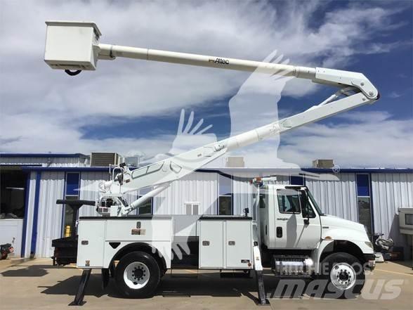 Altec AA755L Truck mounted platforms