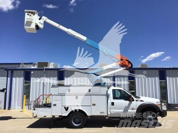 Altec AT37G Truck mounted platforms