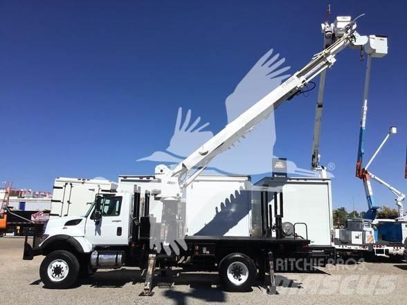 Altec DM47TB Truck mounted platforms