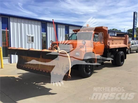 Ford F800 Sand and salt spreaders