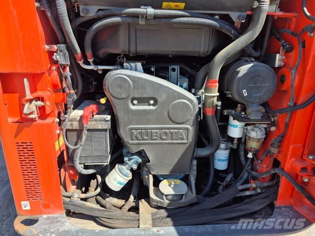 Kubota SSV 65 Skid steer loaders