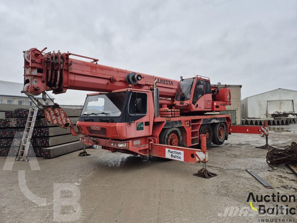 Grove GMK 3050 Truck mounted cranes