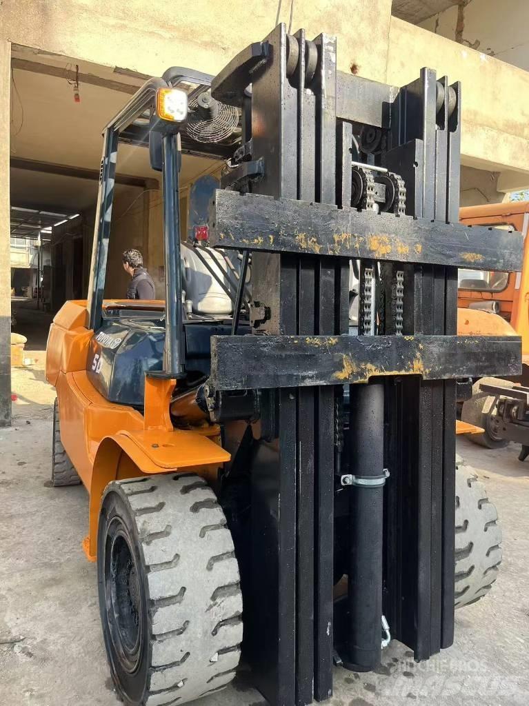 Toyota FD 50 Diesel trucks