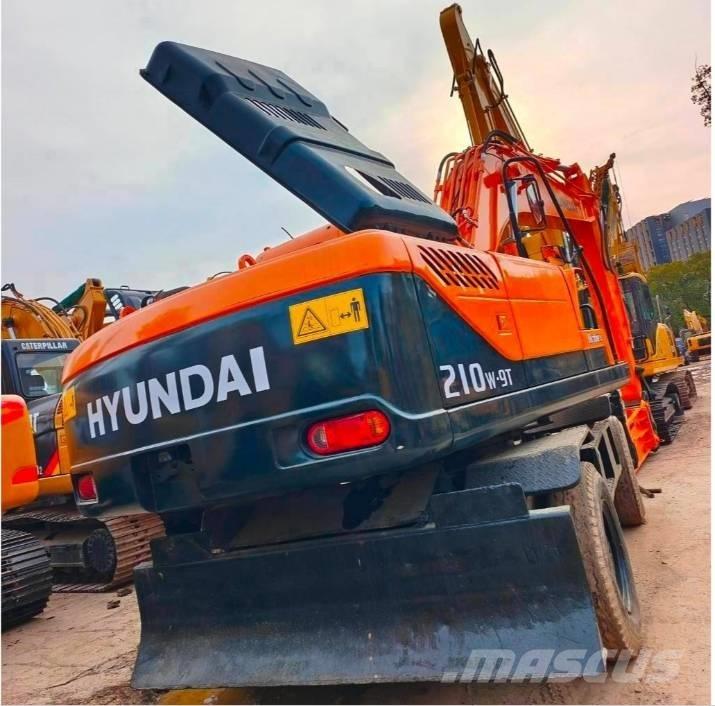 Hyundai 210W-9 Wheeled excavators