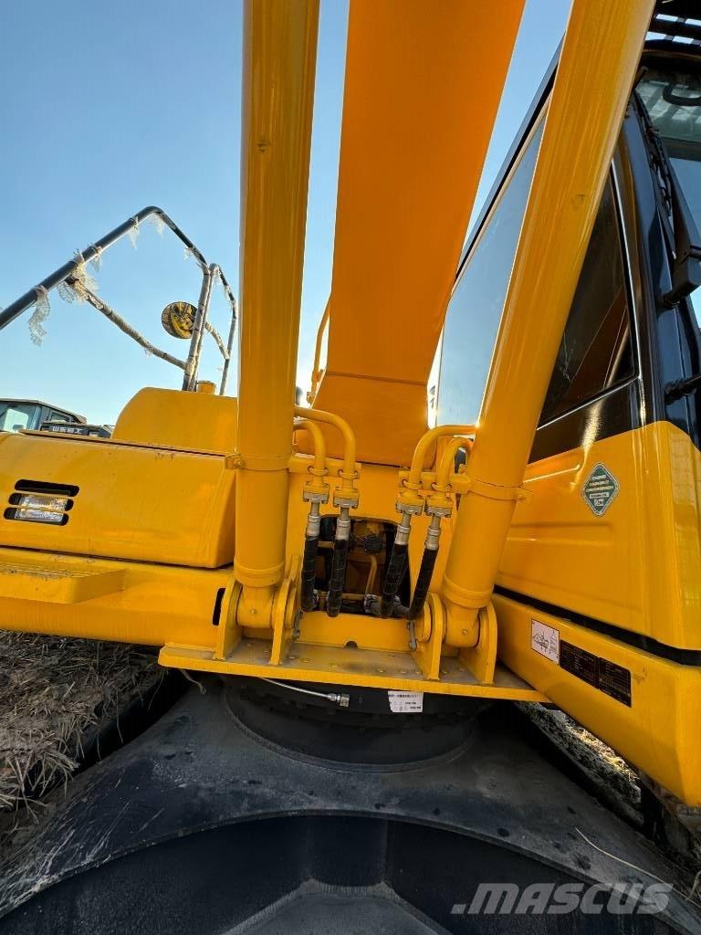 Komatsu PC 210 Crawler excavators