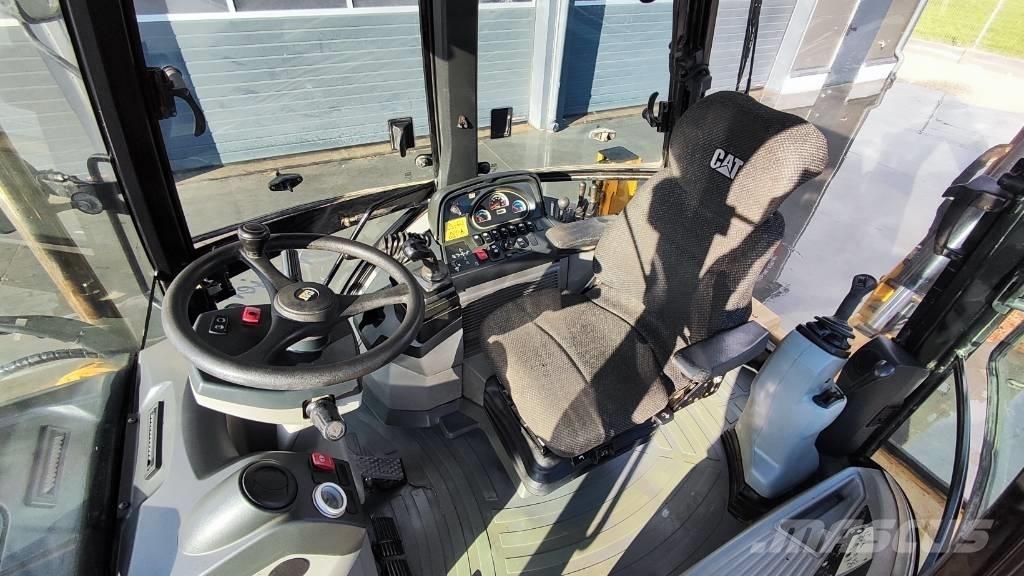 CAT 432 E Backhoe