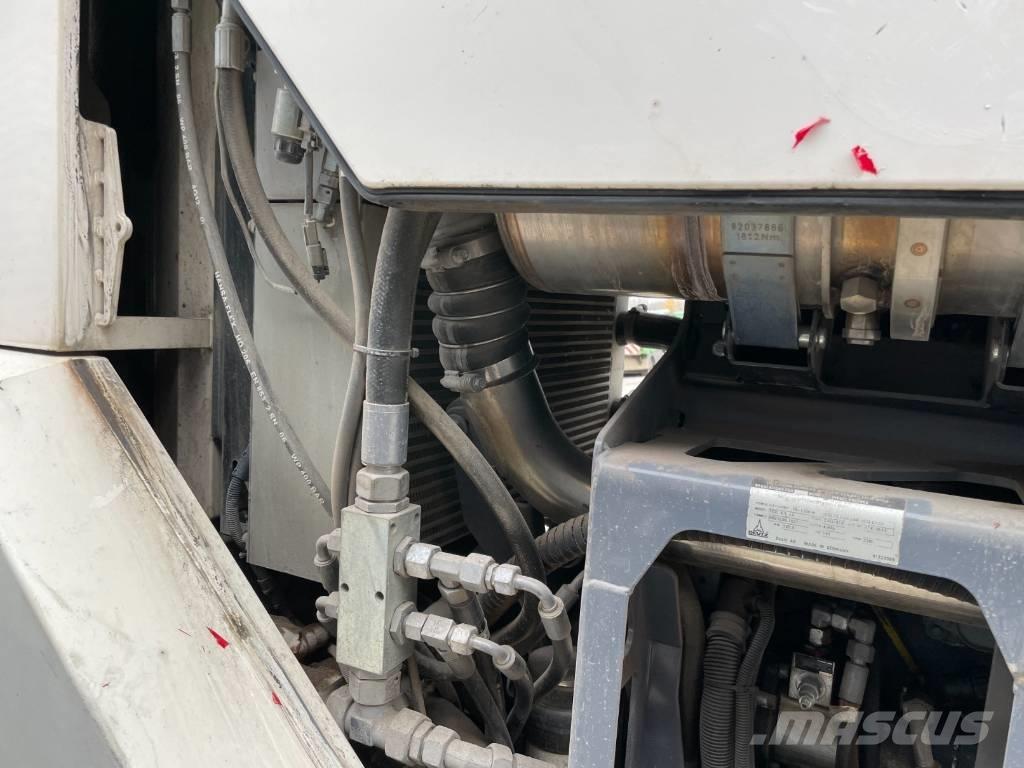 Wirtgen W 50 RI Asphalt cold milling machines