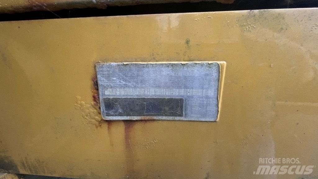 CAT 324 D L Crawler excavators