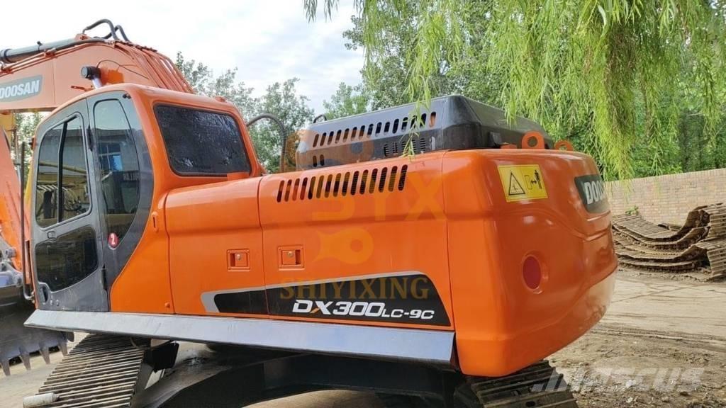 Doosan DX 300 Crawler excavators